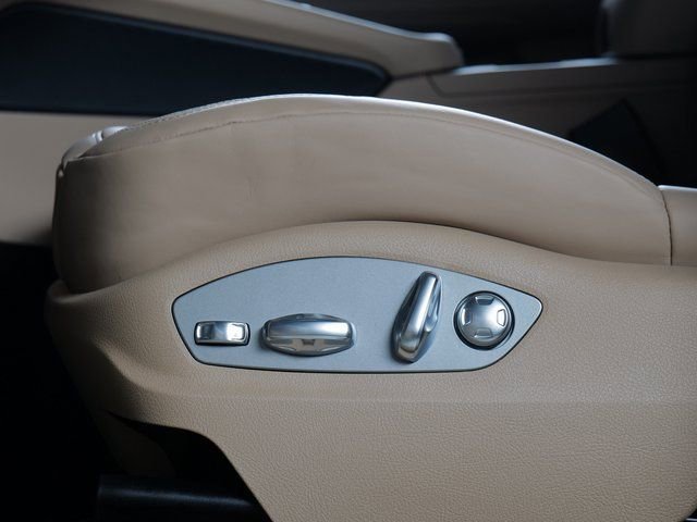 New 2025 Porsche Macan image 14