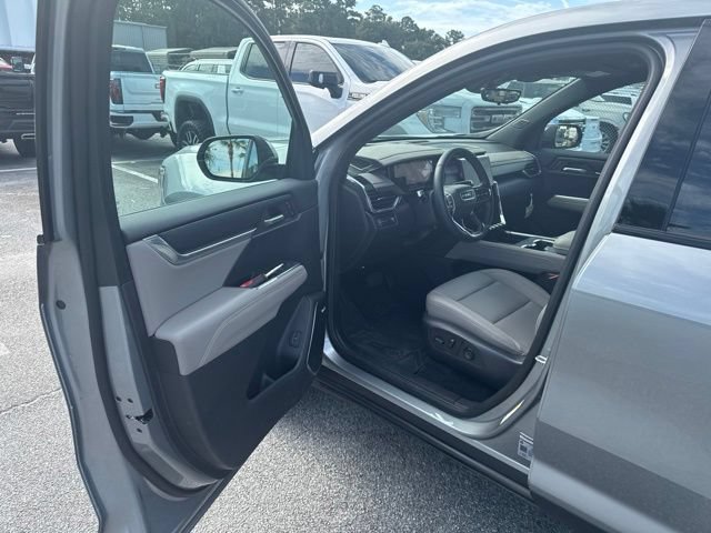 Used 2026 GMC Acadia Elevation w/ Black Edition FWD image 7