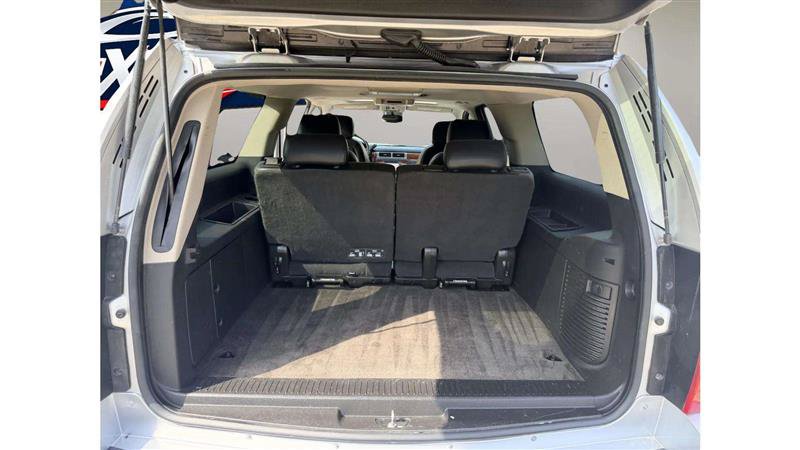 Used 2014 Chevrolet Suburban LTZ RWD image 26