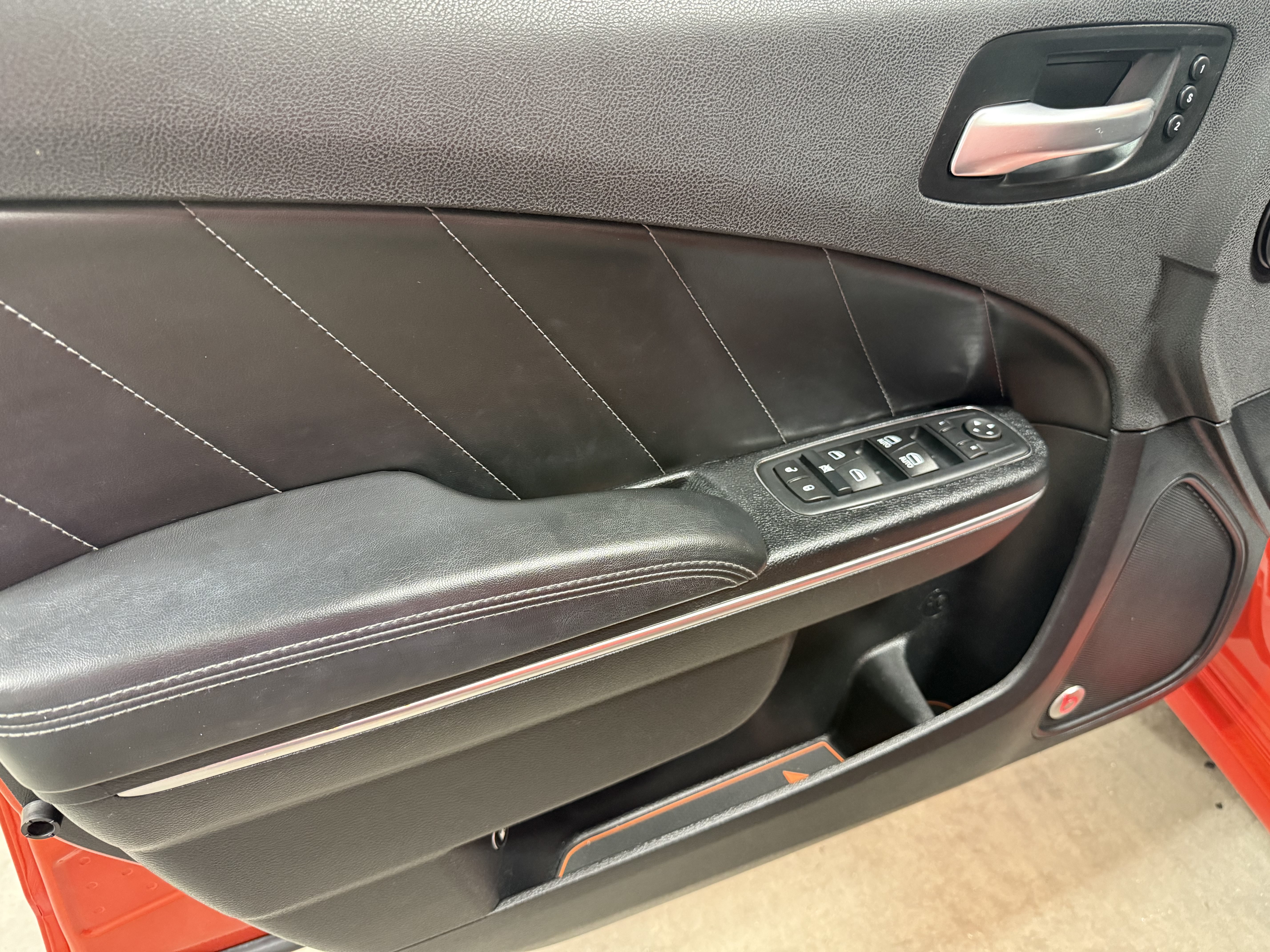 Used 2017 Dodge Charger SXT w/ AWD Plus Group image 18