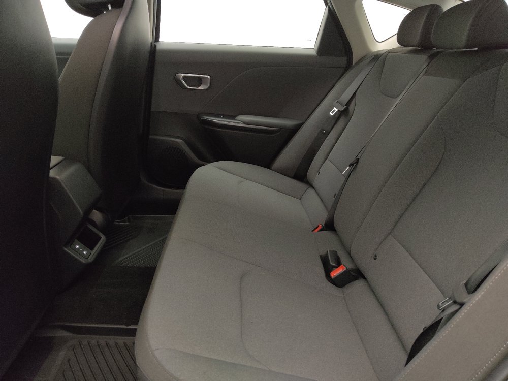 Used 2025 Kia K4 FWD image 18