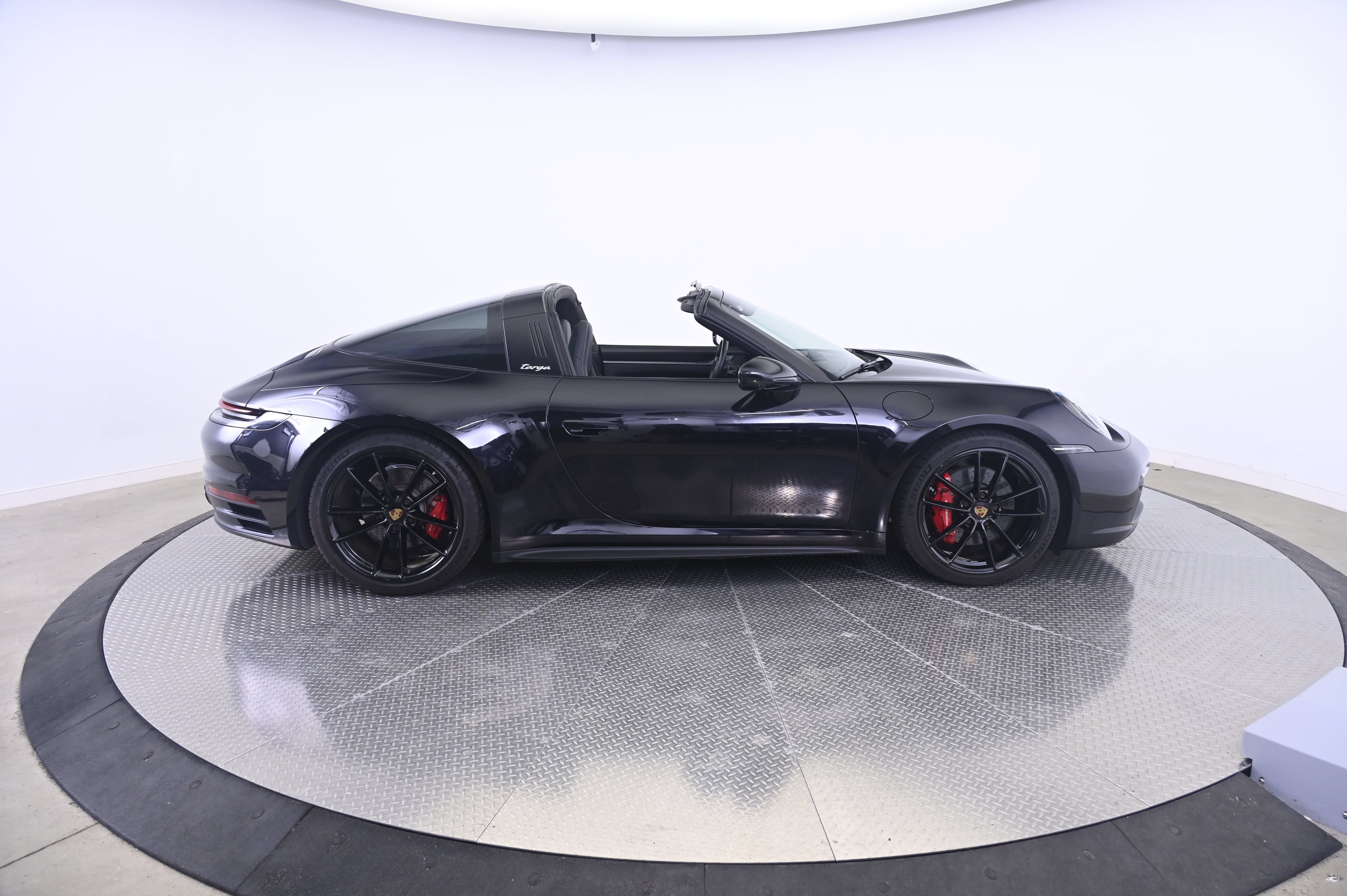 Certified 2024 Porsche 911 Targa 4S AWD/4WD image 8