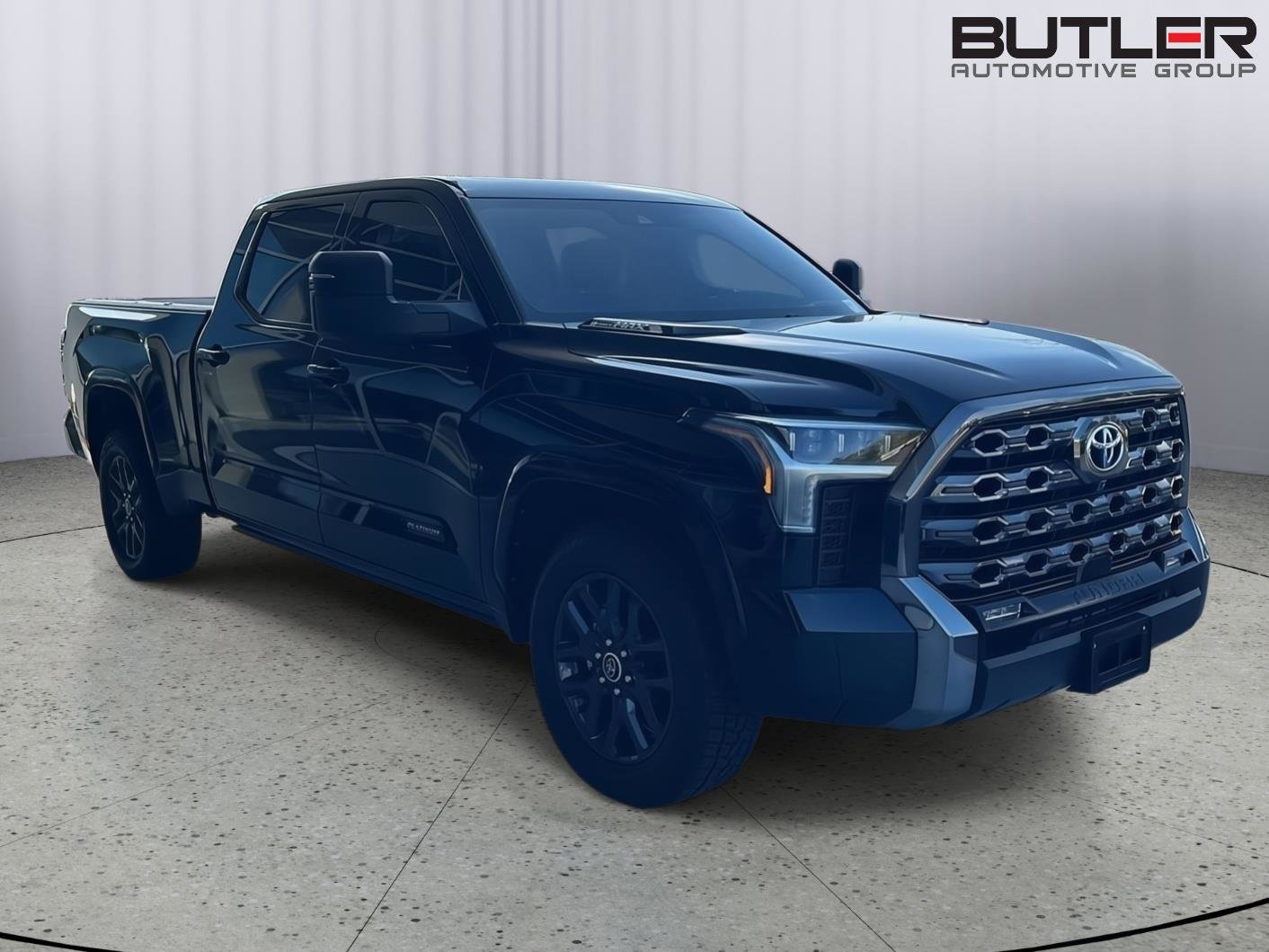 Used 2022 Toyota Tundra Platinum w/ Advanced Package AWD/4WD image 9
