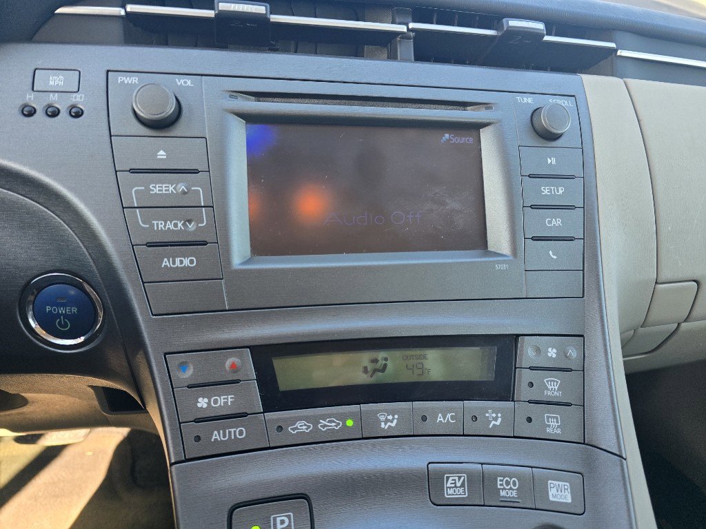 Used 2014 Toyota Prius Two image 22