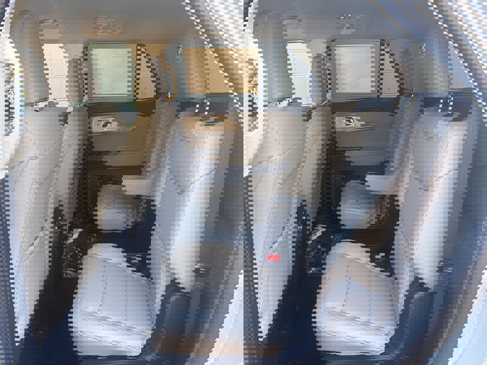 New 2026 Ford Explorer Active w/ Active Comfort Package image 16