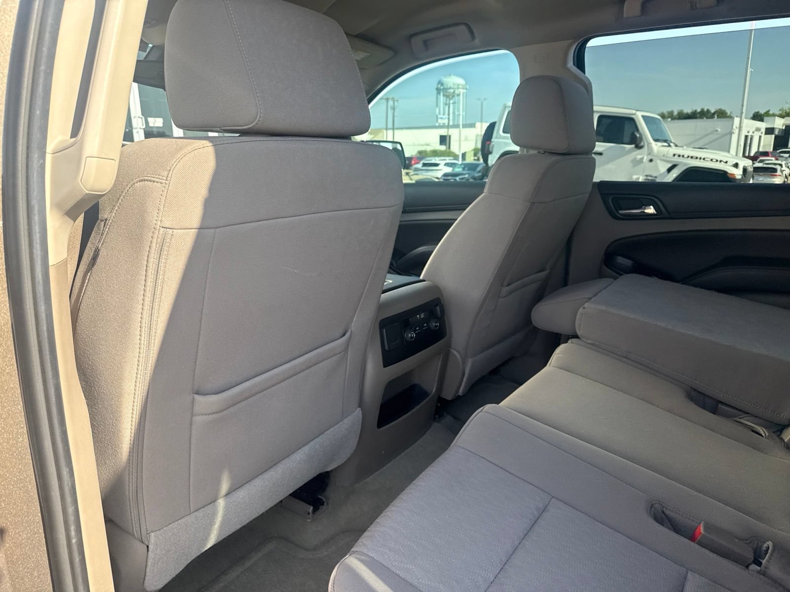Used 2016 Chevrolet Tahoe LS RWD image 11
