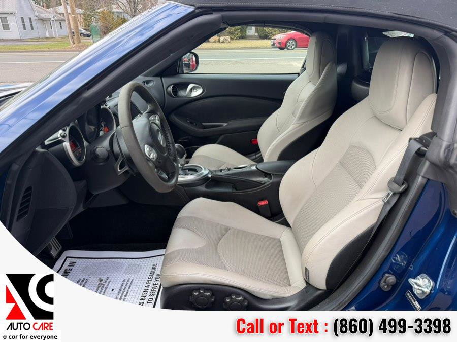 Used 2016 Nissan 370Z Touring Sport RWD image 11