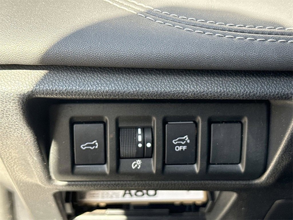 Used 2020 Subaru Outback Limited w/ Popular Package #2 image 26