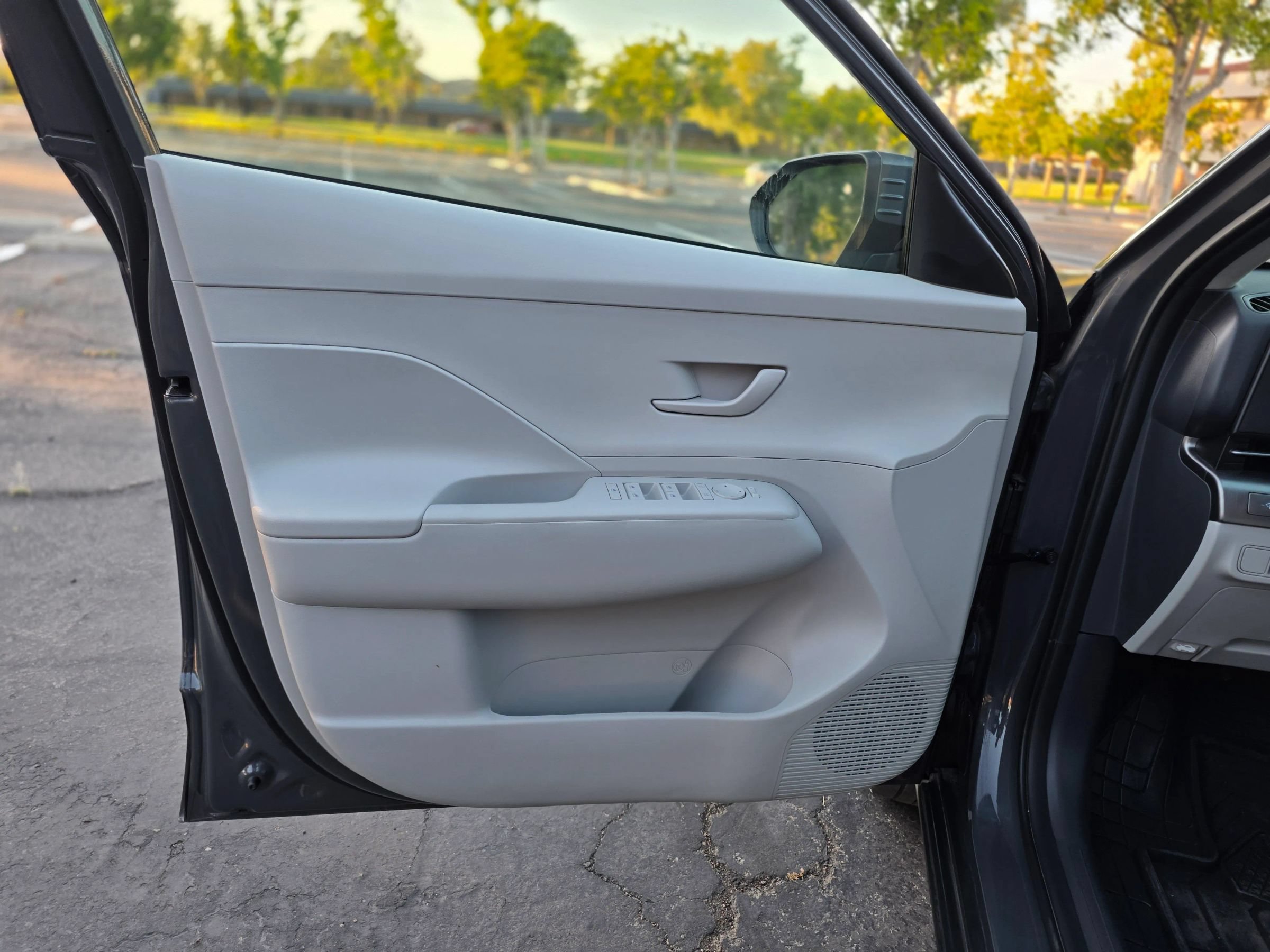 Used 2025 Hyundai Kona SEL AWD/4WD image 21