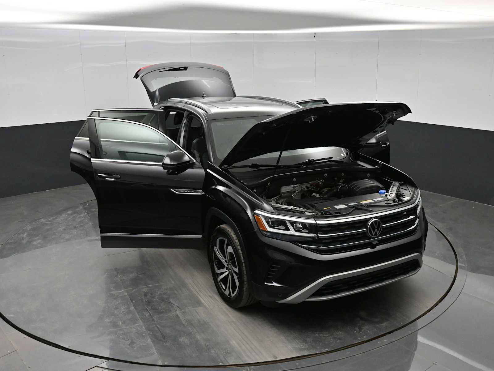 Used 2021 Volkswagen Atlas Cross Sport SEL Premium AWD/4WD image 40