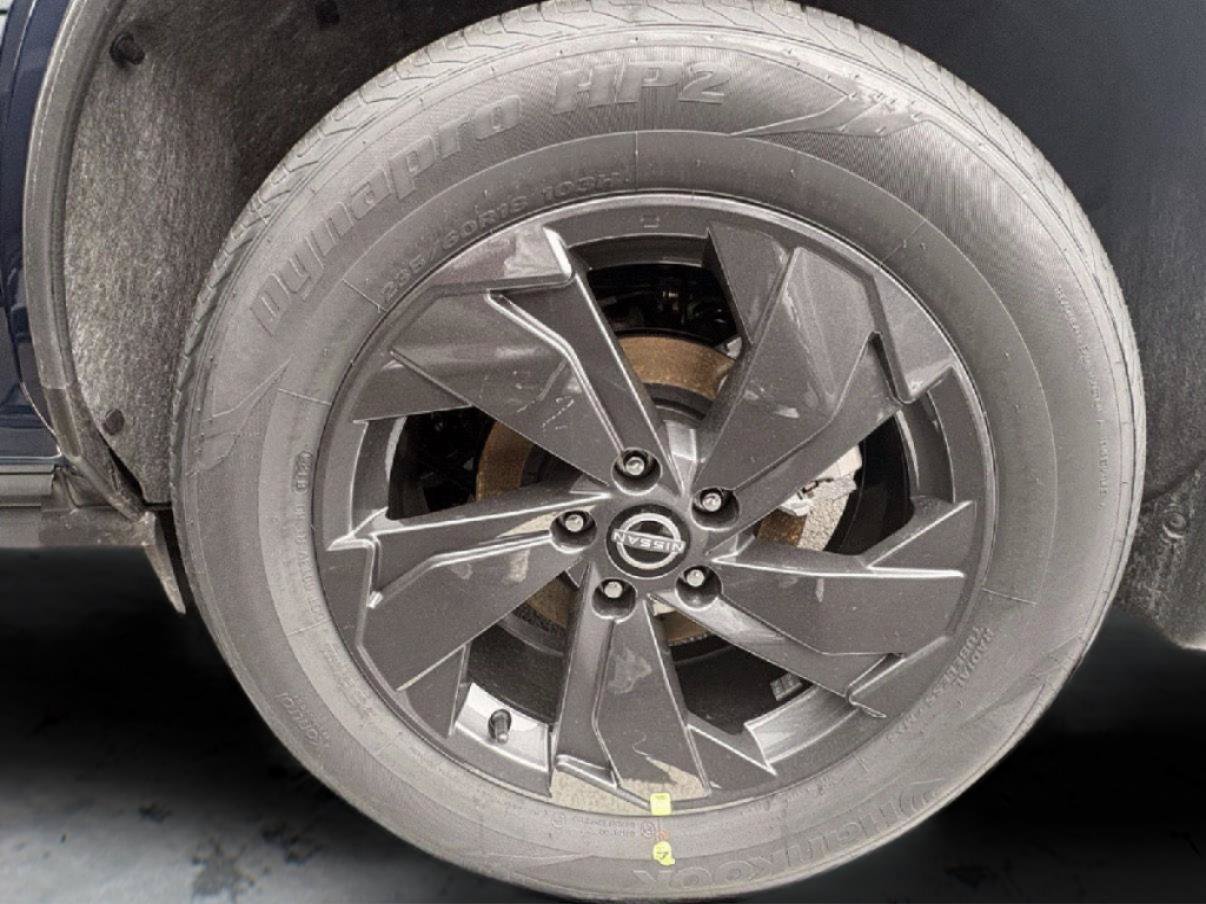 New 2026 Nissan Rogue SV FWD image 8
