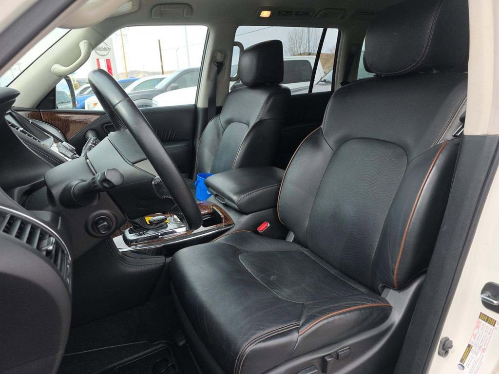 Used 2020 Nissan Armada Platinum w/ Interior Lighting Package image 2
