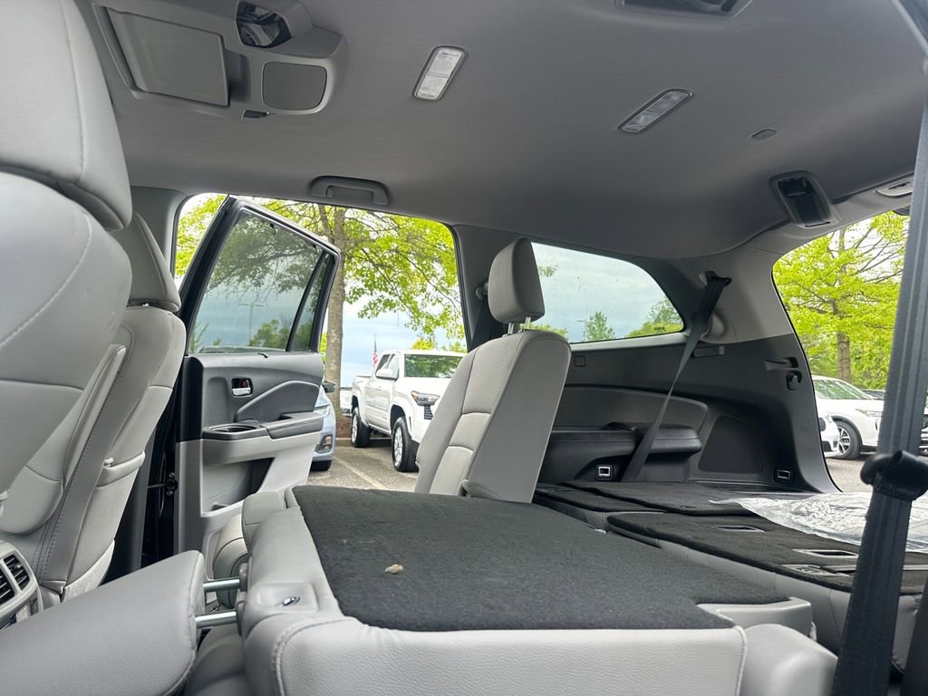 Used 2021 Honda Pilot Touring image 27