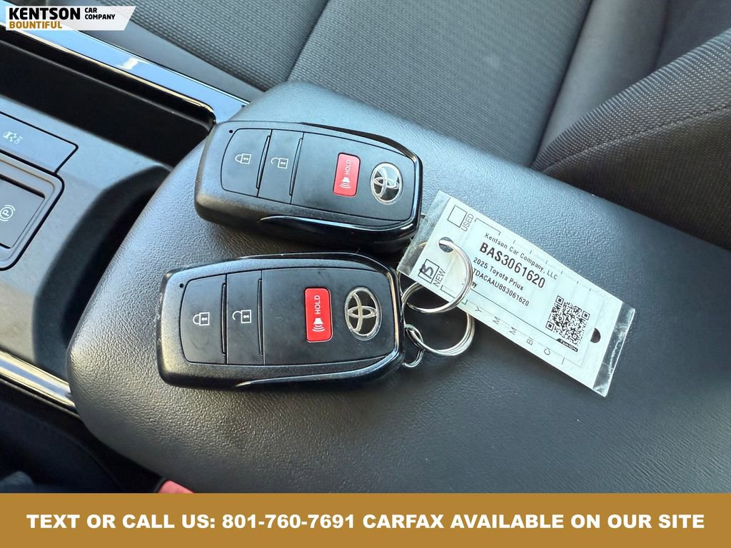 Used 2025 Toyota Prius LE image 36