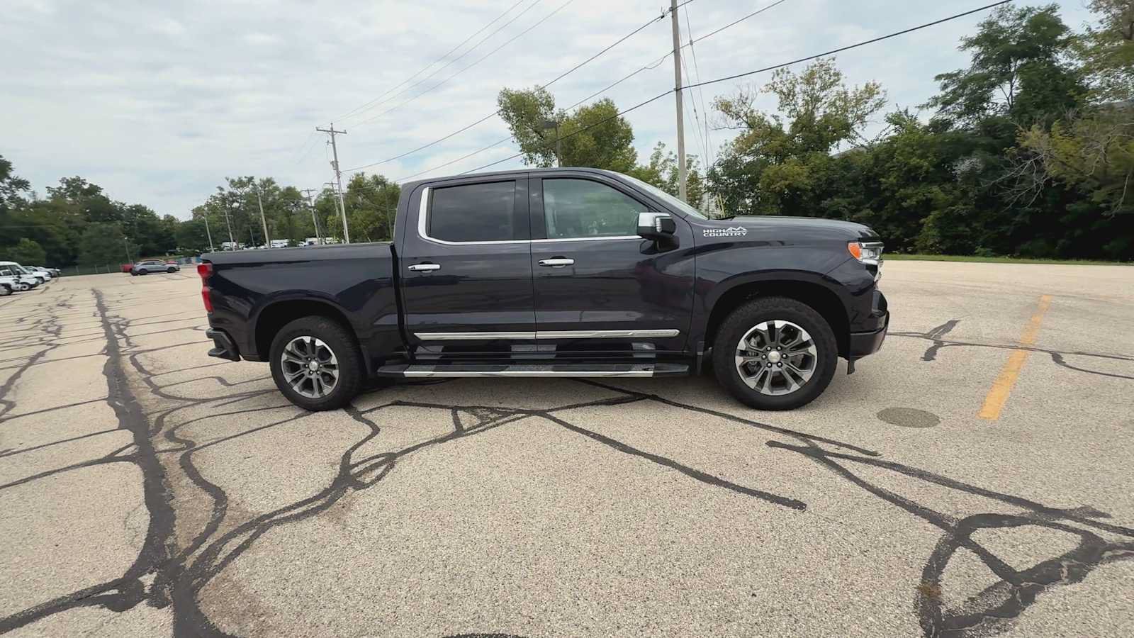 Certified 2024 Chevrolet Silverado 1500 High Country AWD/4WD image 9