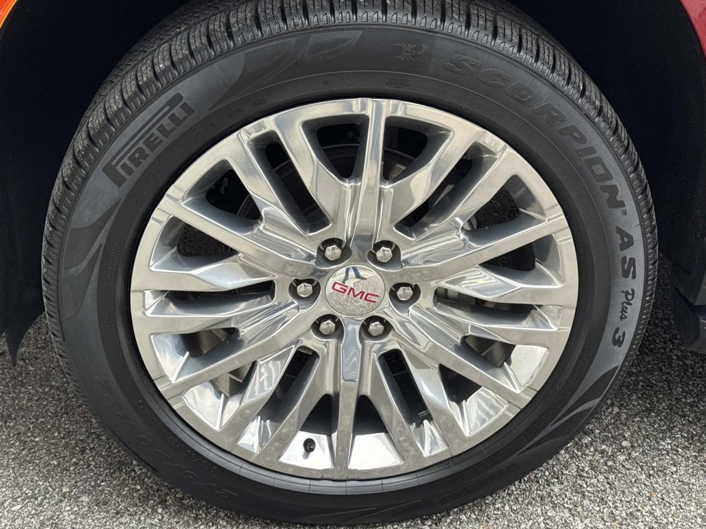 Used 2023 GMC Yukon XL Denali image 12