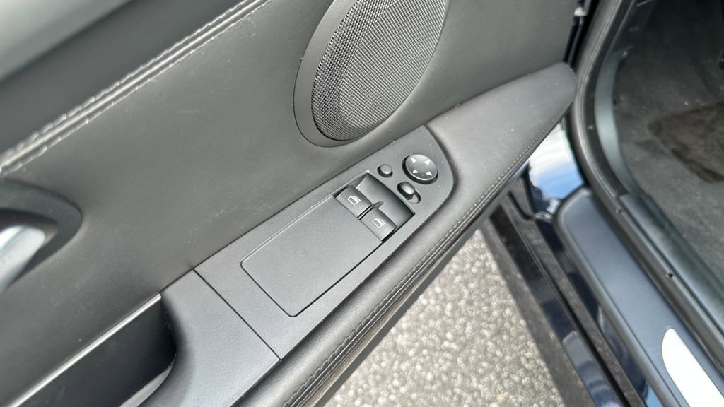 Used 2011 BMW M3 Base image 5