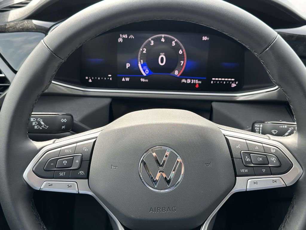 New 2025 Volkswagen Taos SE AWD/4WD image 17