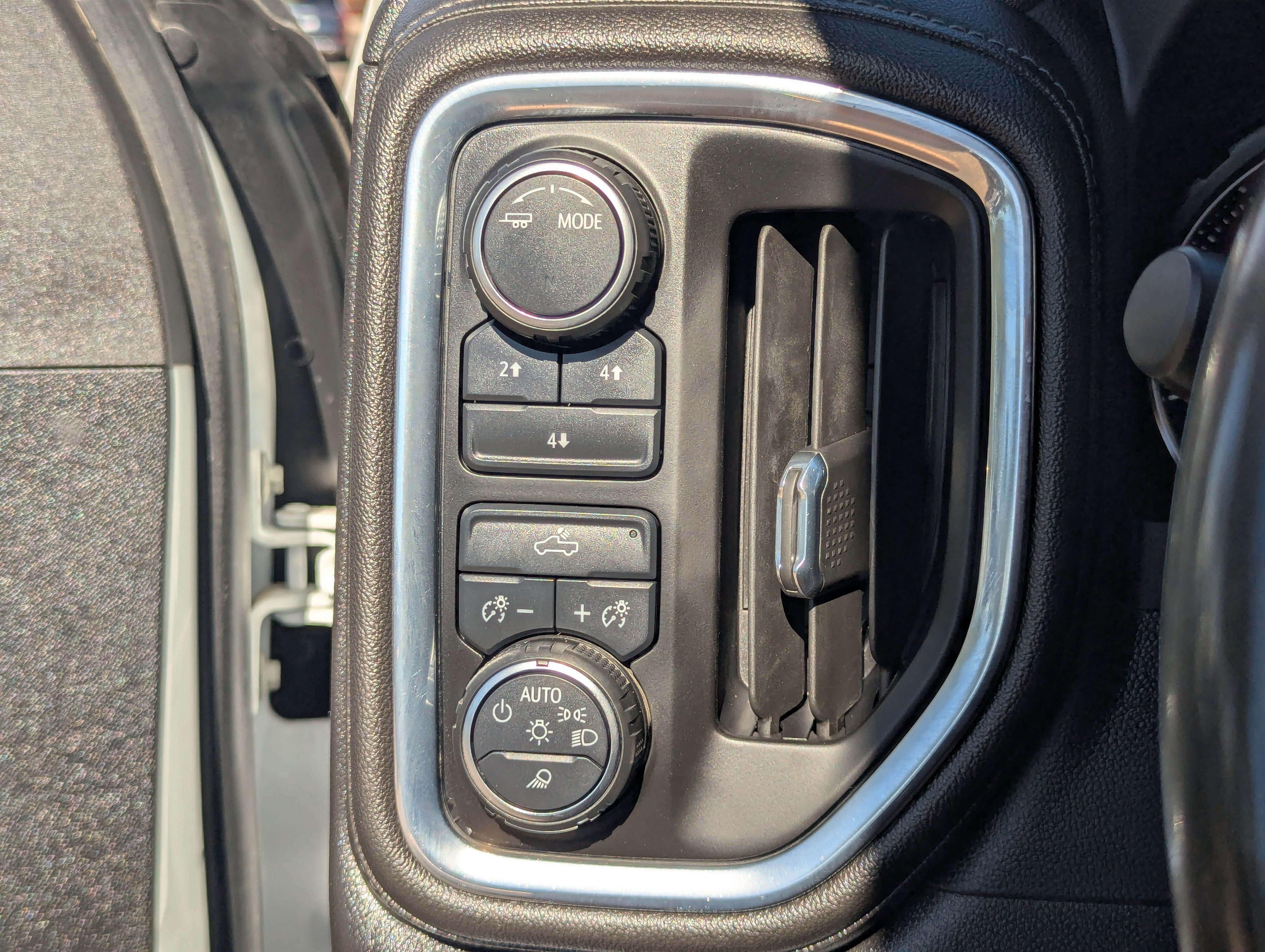 Used 2023 Chevrolet Silverado 2500 LT image 28