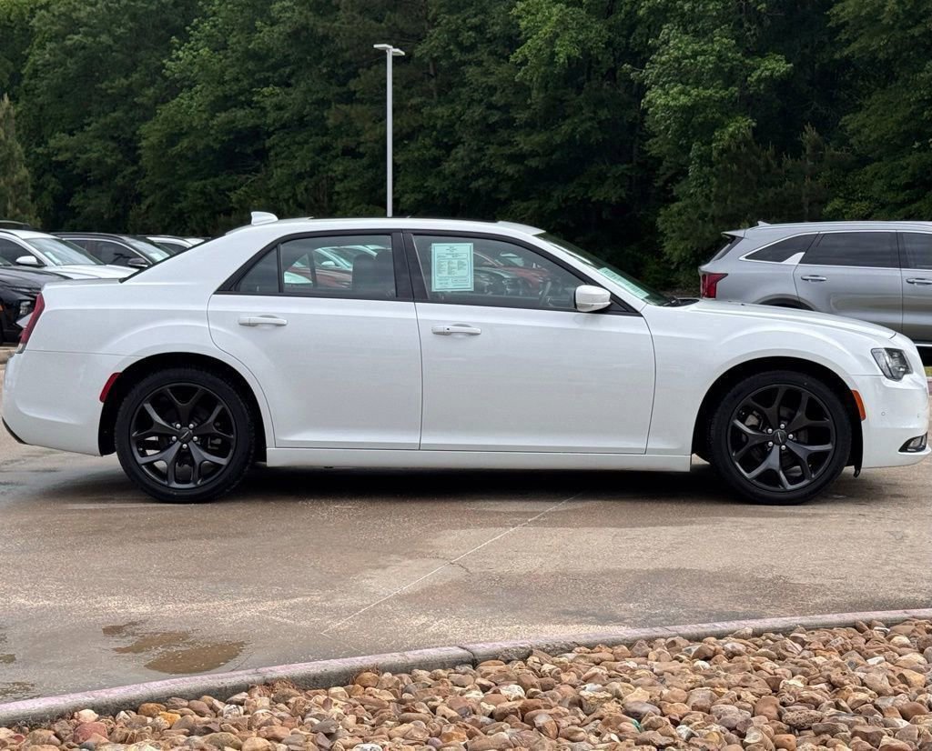 Used 2023 Chrysler 300 S RWD image 12