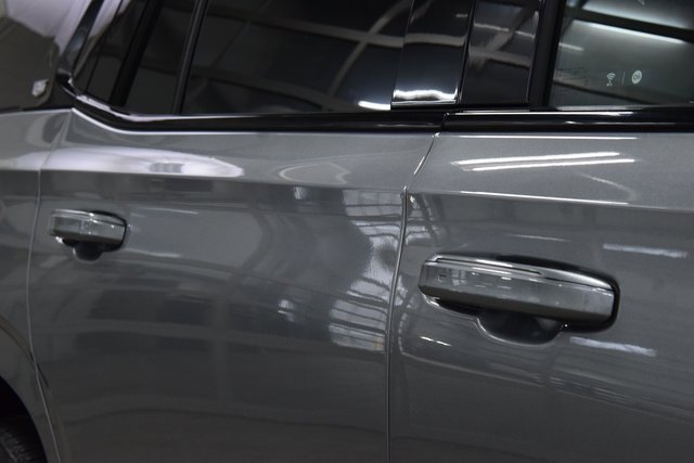 Used 2023 Cadillac Escalade Sport w/ LPO, ONYX Package image 17