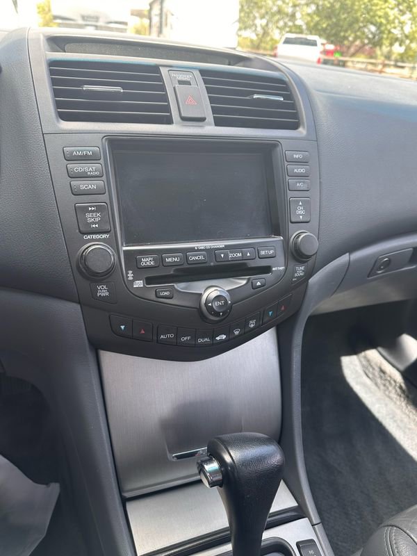 Used 2004 Honda Accord EX image 12