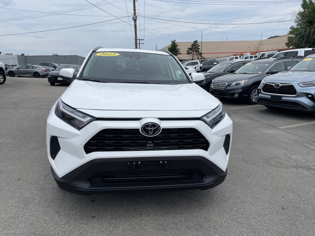 Used 2025 Toyota RAV4 XLE w/ Convenience Package AWD/4WD image 5