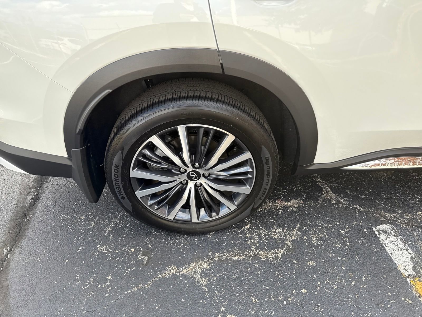 Certified 2025 INFINITI QX60 Sensory image 41