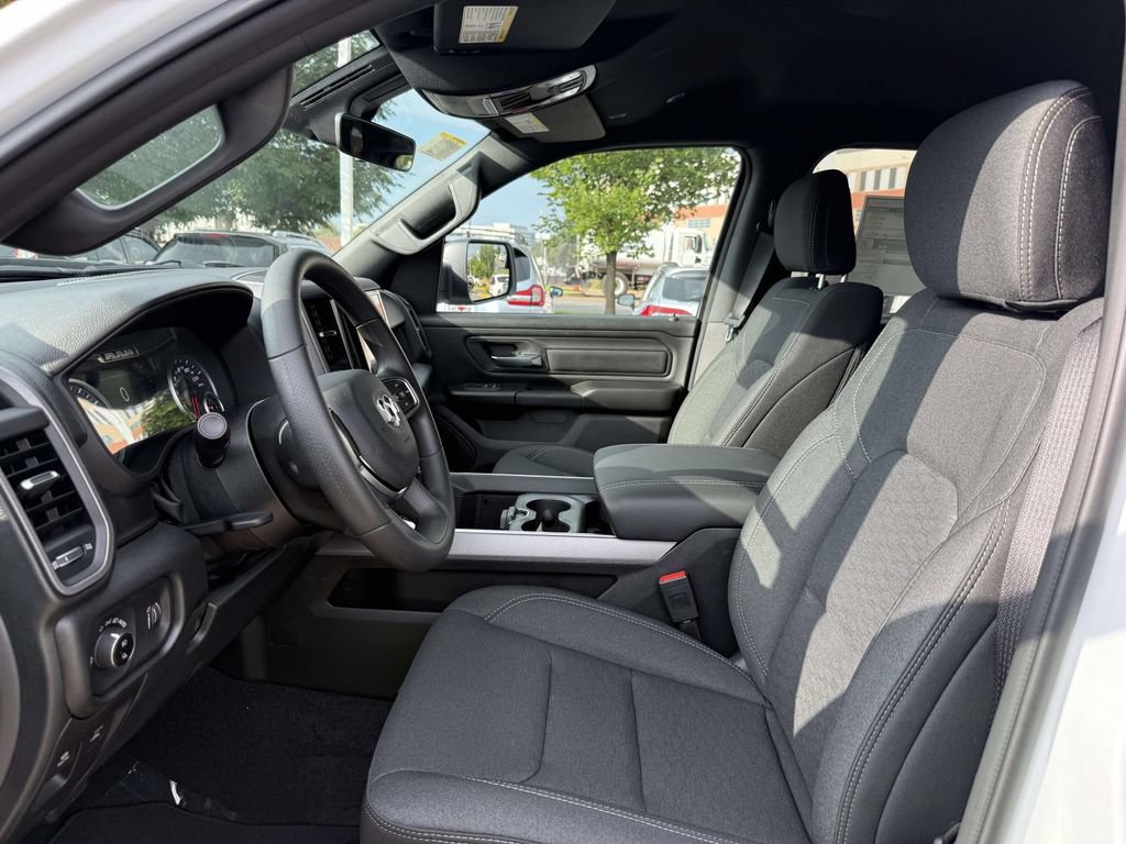New 2027 RAM 1500 Express AWD/4WD image 13