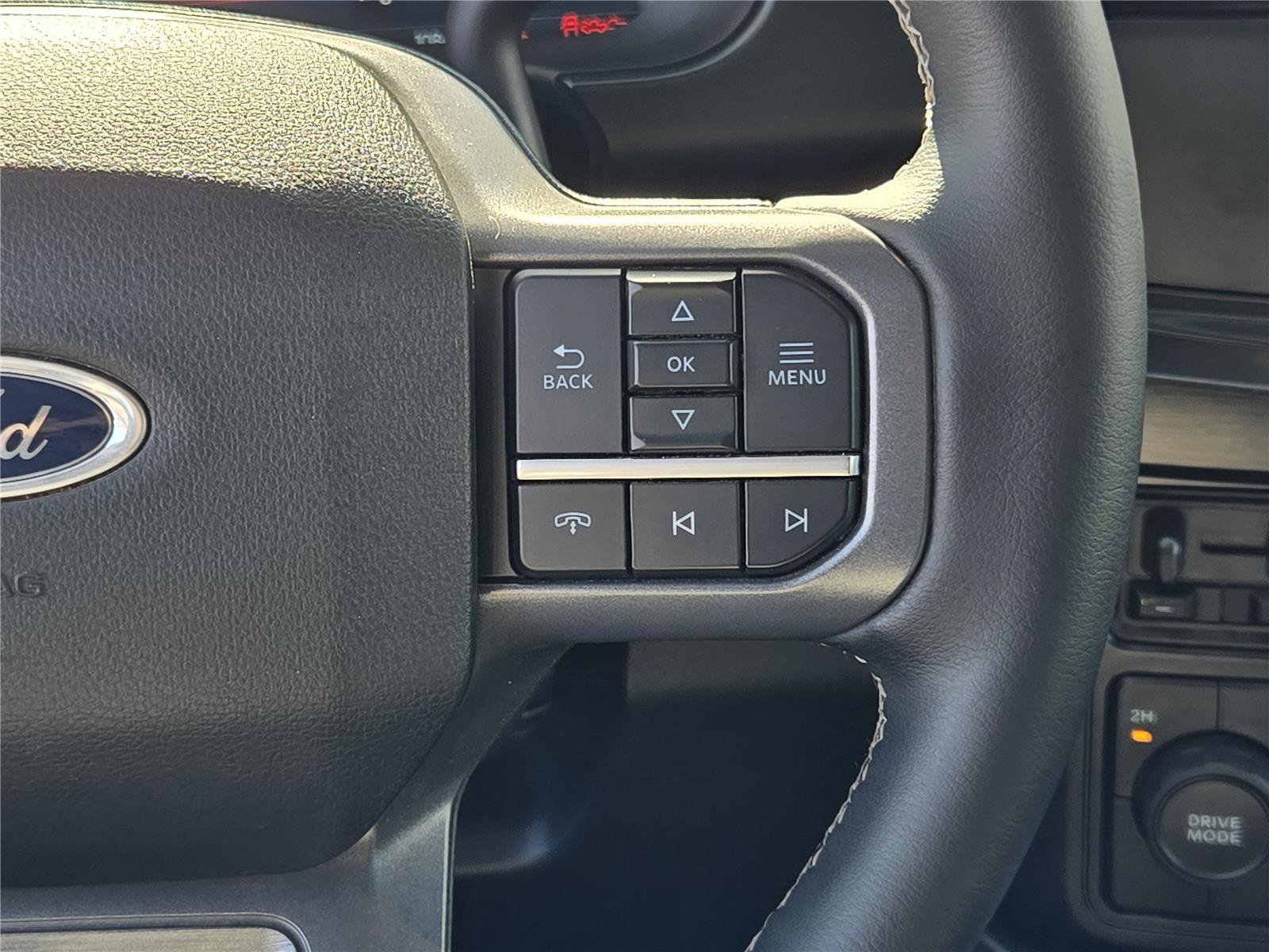 Used 2026 Ford F350 Lariat AWD/4WD image 29