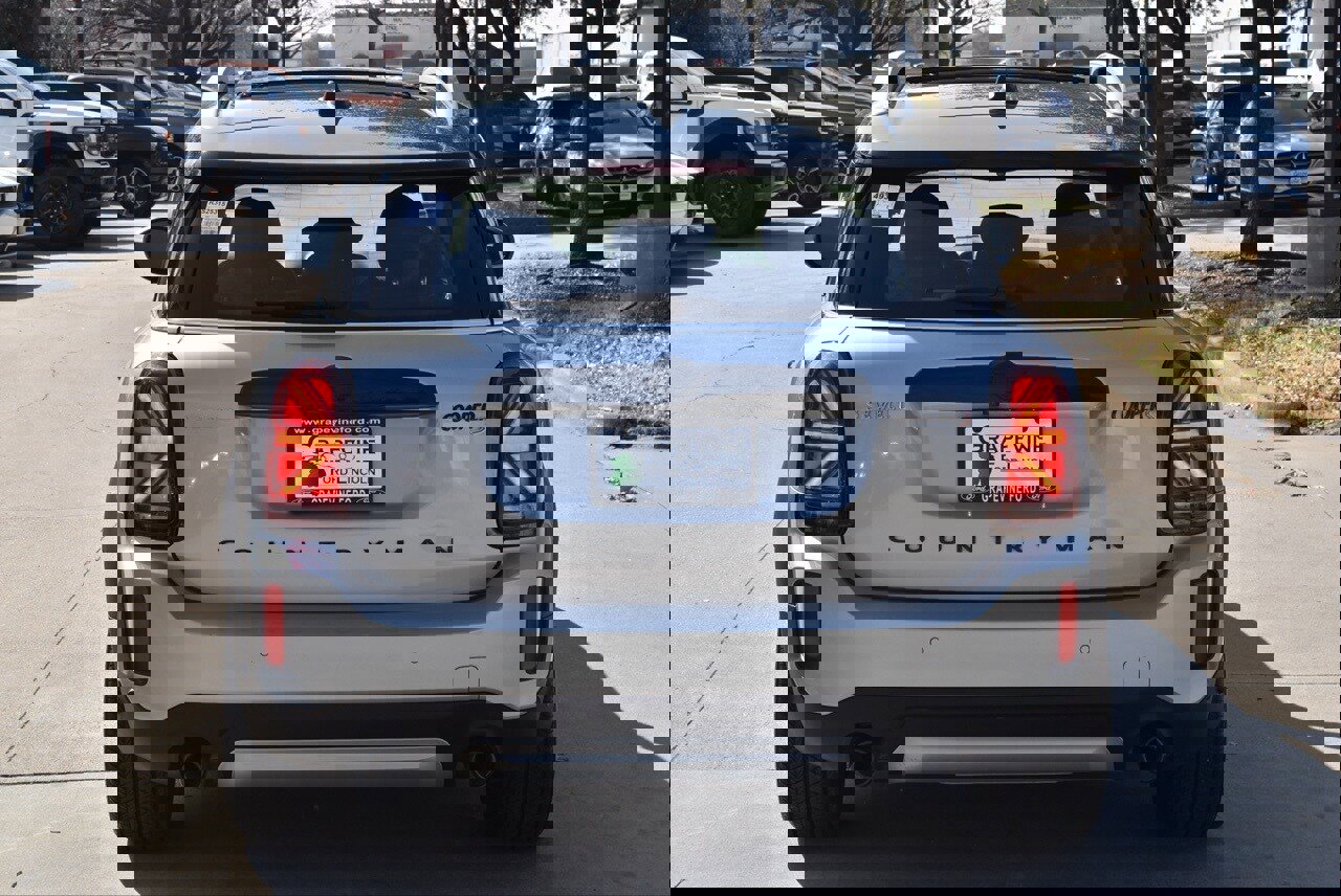 Used 2024 MINI Cooper Countryman S w/ Premium Package image 9