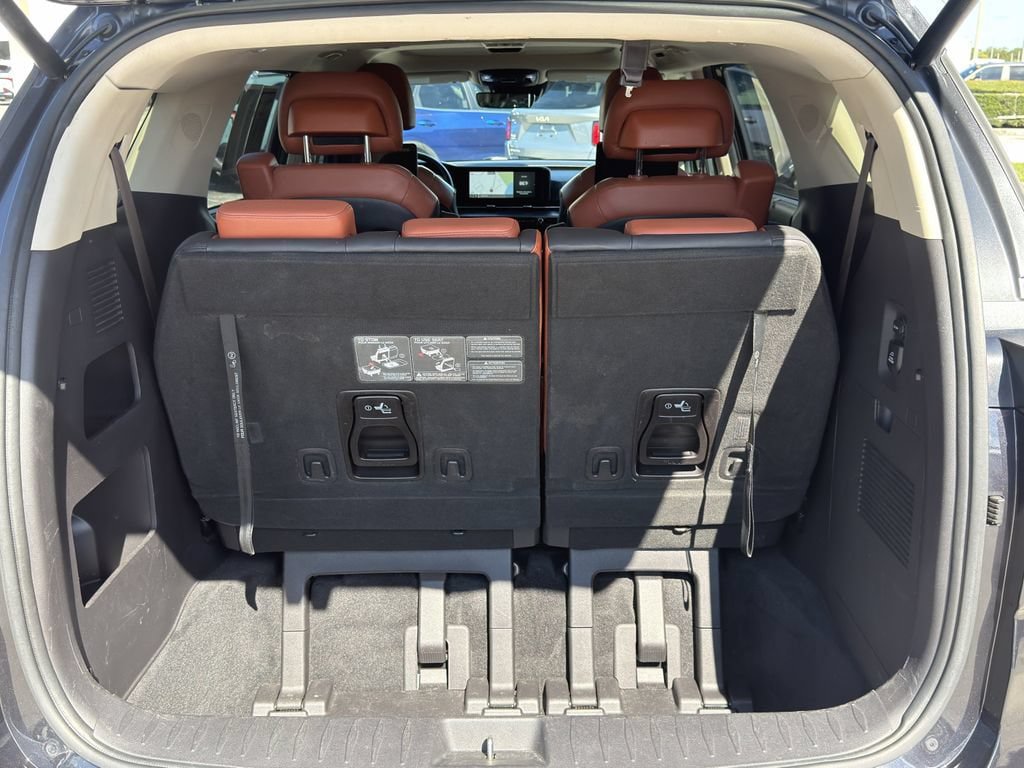 Used 2022 Kia Carnival SX Prestige FWD image 12
