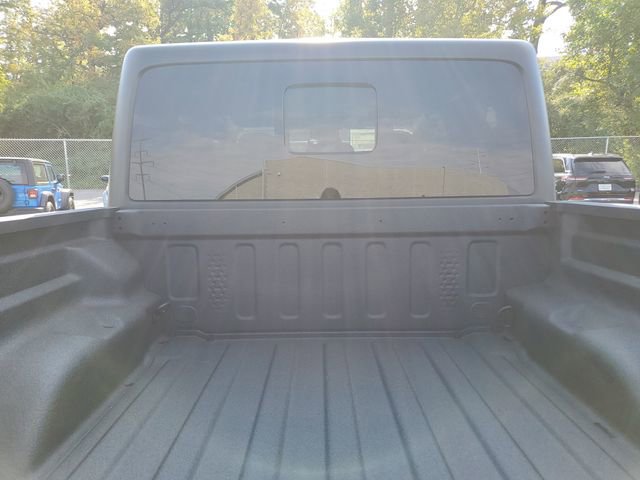 New 2025 Jeep Gladiator Rubicon w/ Convenience Group image 5