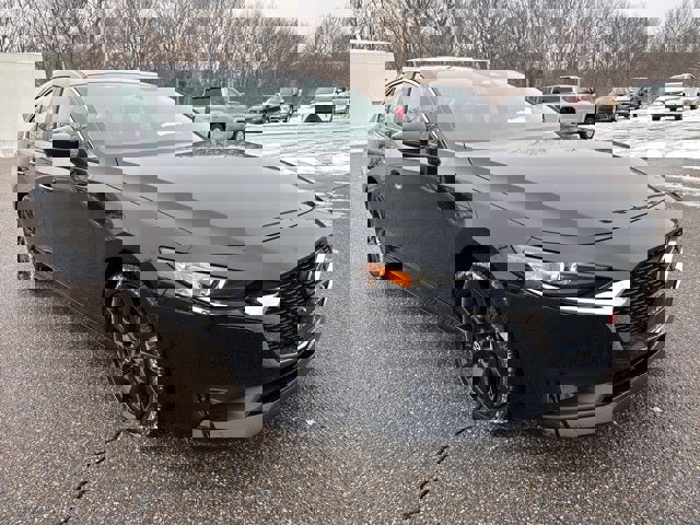 Used 2025 MAZDA MAZDA3 s image 3