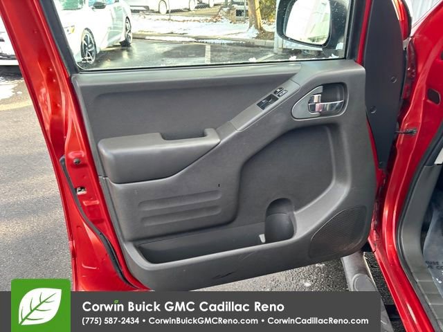 Used 2015 Nissan Frontier SV w/ SV Value Truck Package image 11