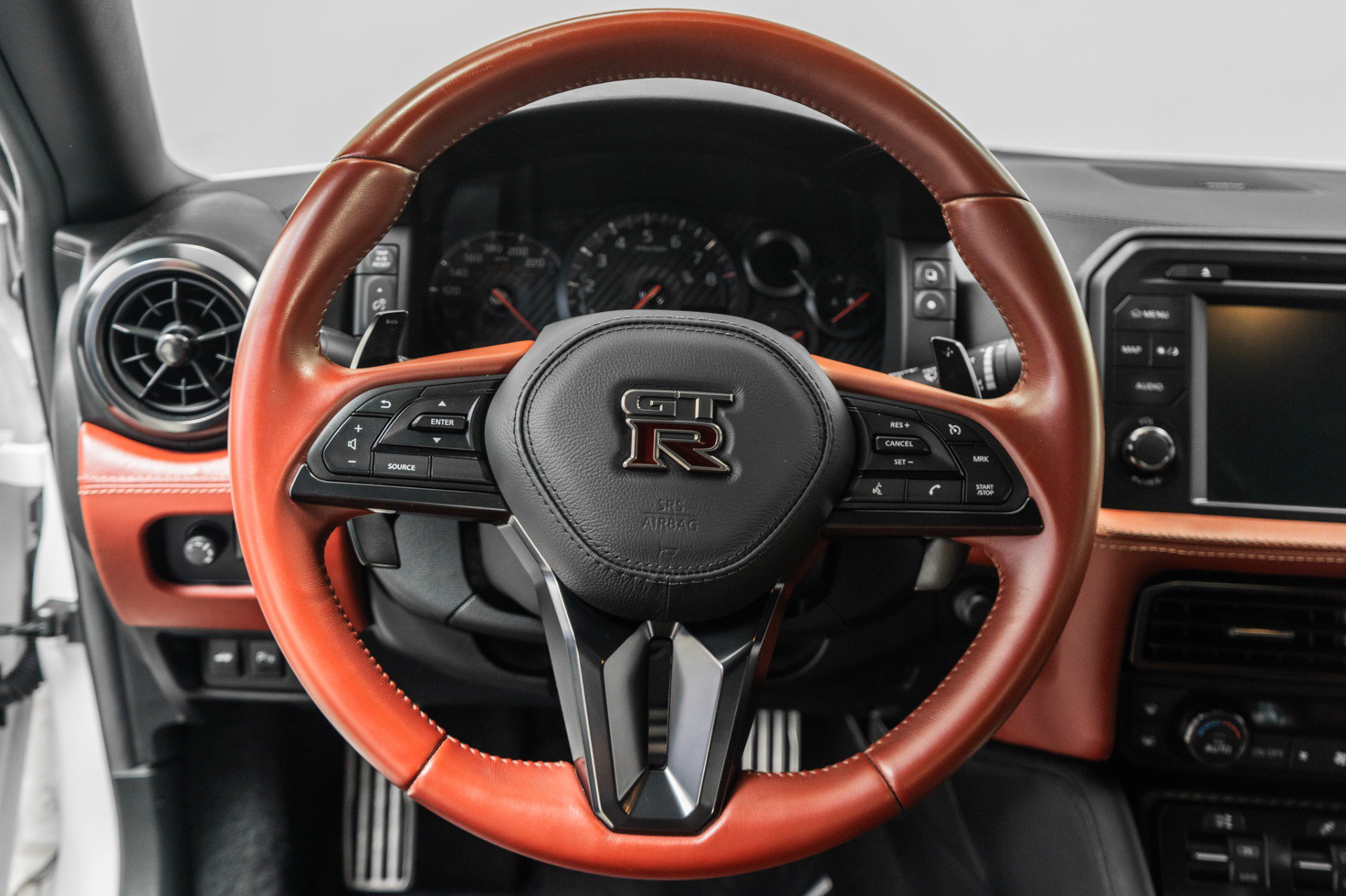 Used 2021 Nissan GT-R Premium AWD/4WD image 15