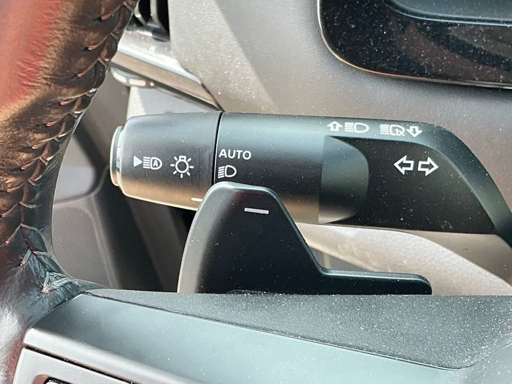Used 2024 Nissan Pathfinder SV FWD image 24
