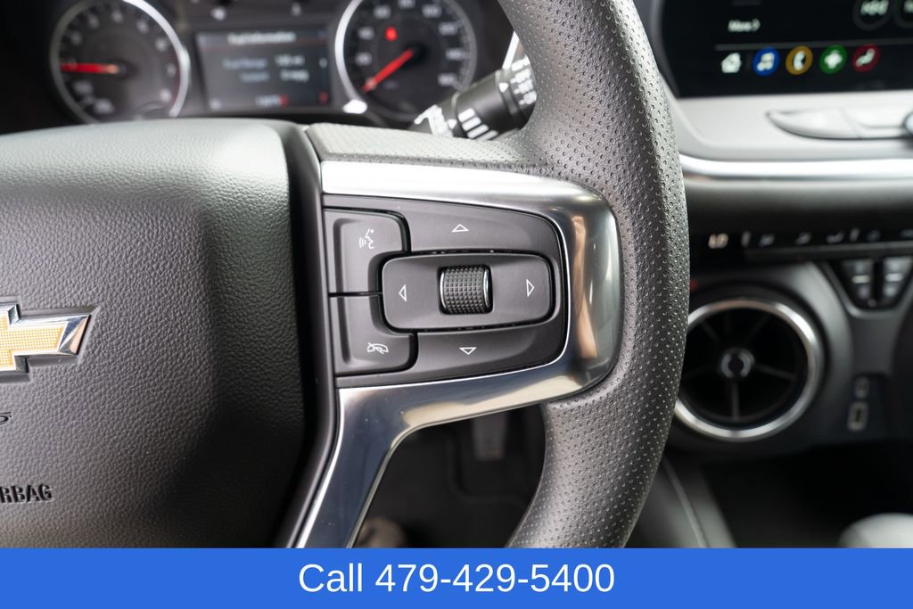Used 2025 Chevrolet Blazer LT AWD/4WD image 24