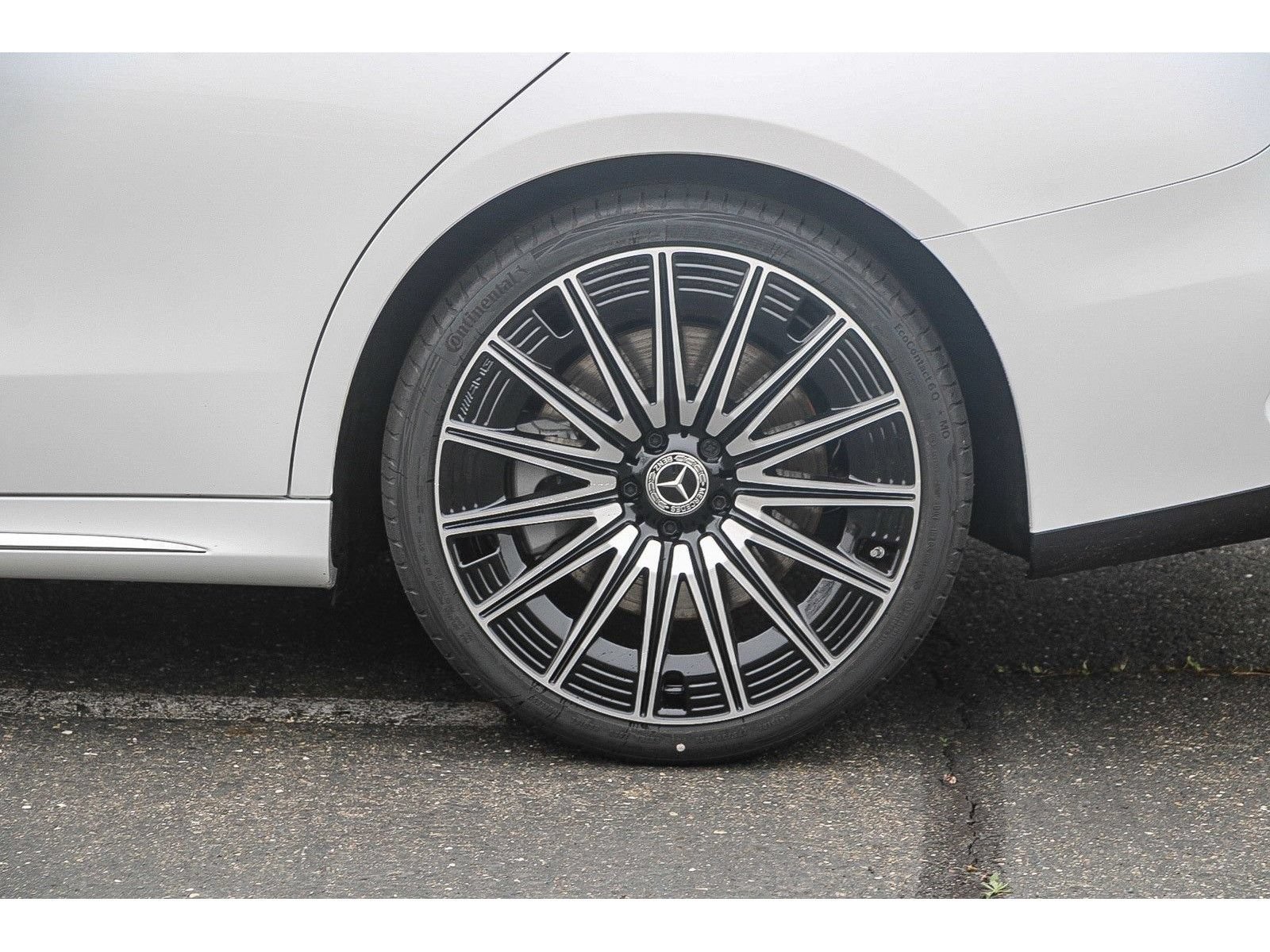New 2026 Mercedes-Benz E 450 4MATIC Sedan image 10