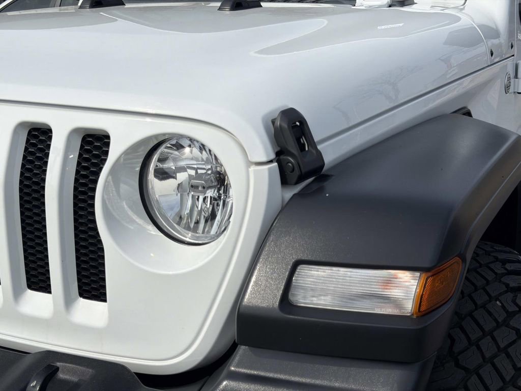 Used 2021 Jeep Wrangler Sport S image 10