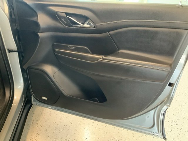 Used 2023 GMC Acadia SLT w/ Technology Package image 46