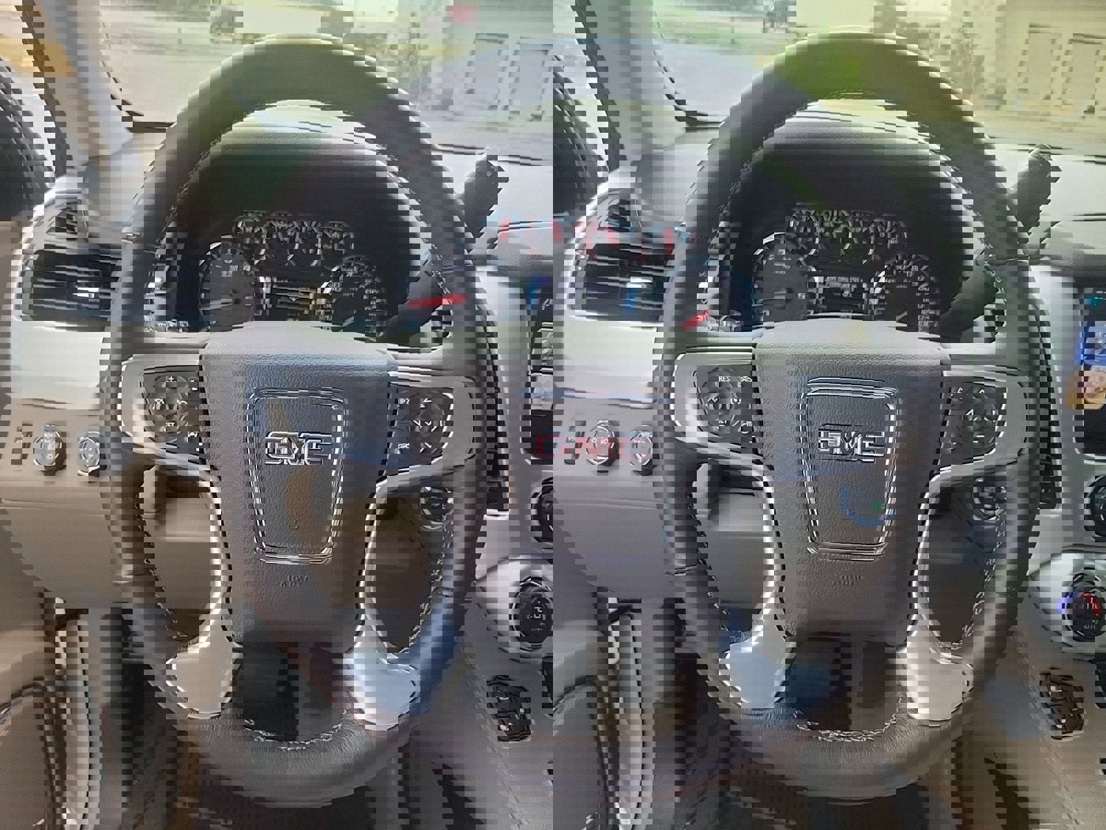 Used 2017 GMC Yukon SLT w/ Premium Edition image 24