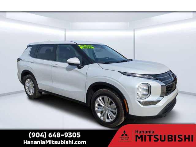 Used 2025 Mitsubishi Outlander ES image 1