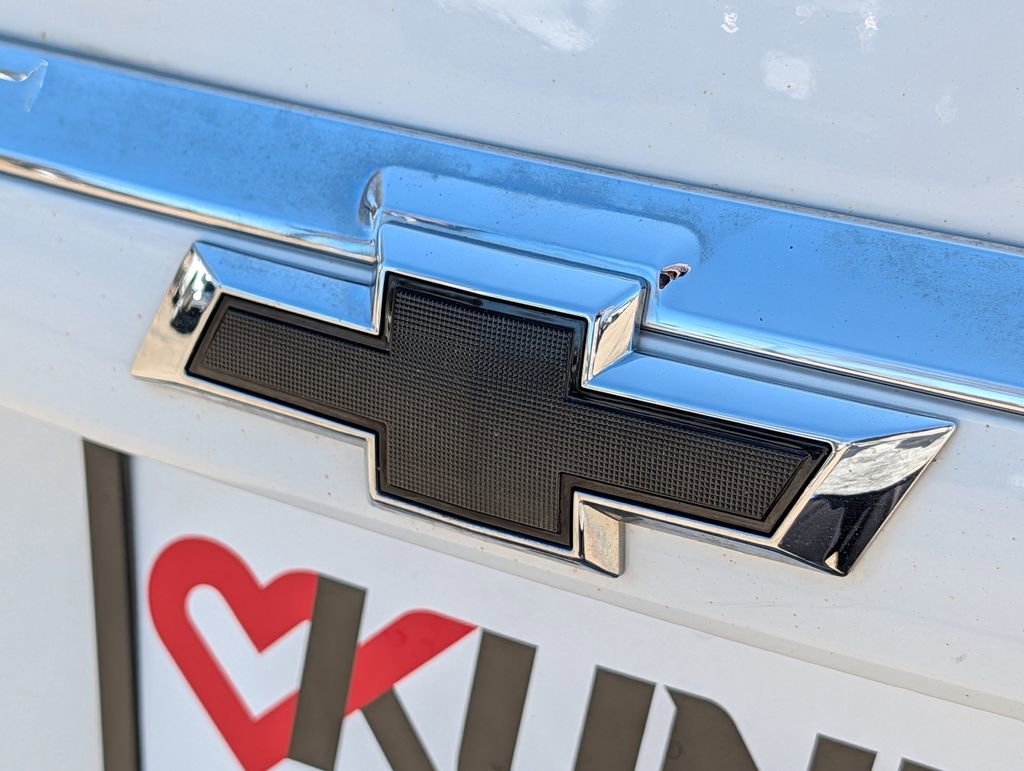 Used 2017 Chevrolet Equinox LT w/ Sport Edition image 10