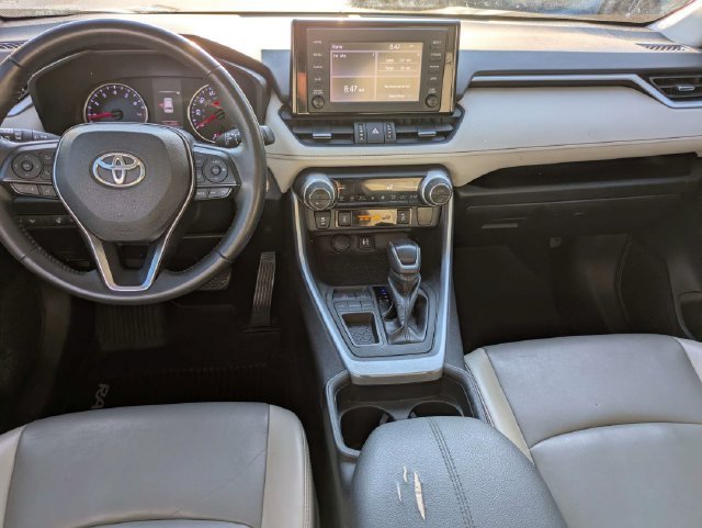 Used 2019 Toyota RAV4 XLE Premium w/ Cold Weather Package FWD image 16