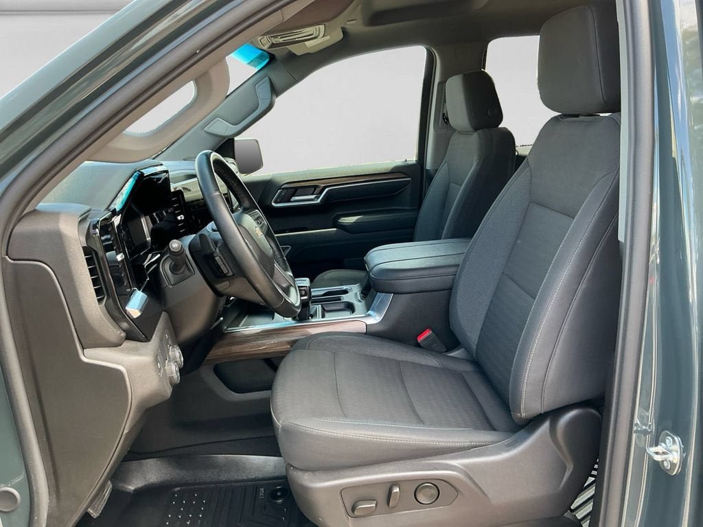 Certified 2026 Chevrolet Silverado 1500 LT RWD image 10