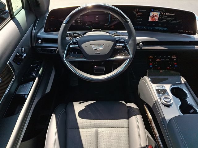 Certified 2026 Cadillac Vistiq Luxury AWD/4WD image 11