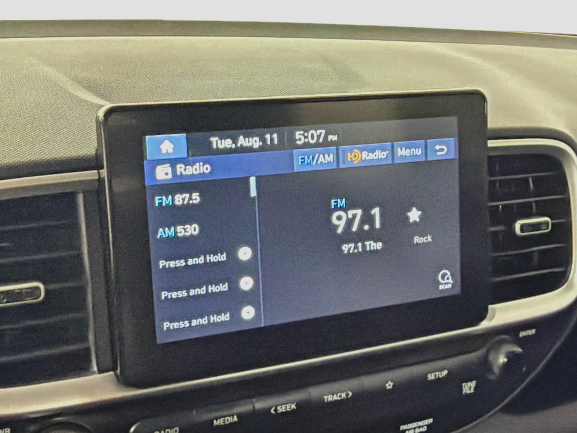 Used 2020 Hyundai Venue SEL FWD image 21