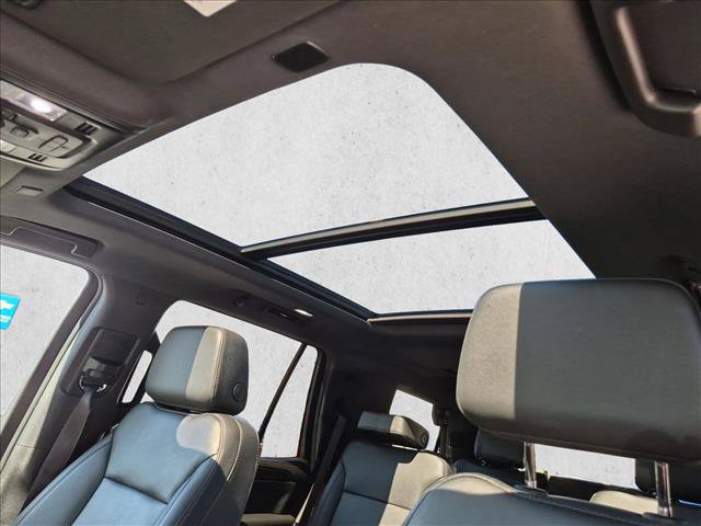Used 2024 Chevrolet Tahoe Z71 w/ Luxury Package AWD/4WD image 16
