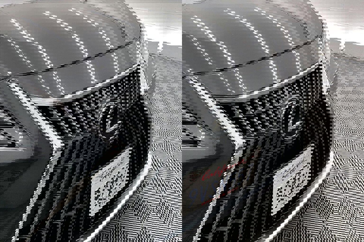 Used 2025 Lexus ES 300h w/ Premium Package image 30